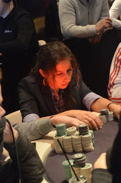 Michaela Ciceu | 2014/01 - Utrecht Poker Series - €770 NLHE FO Main Event 